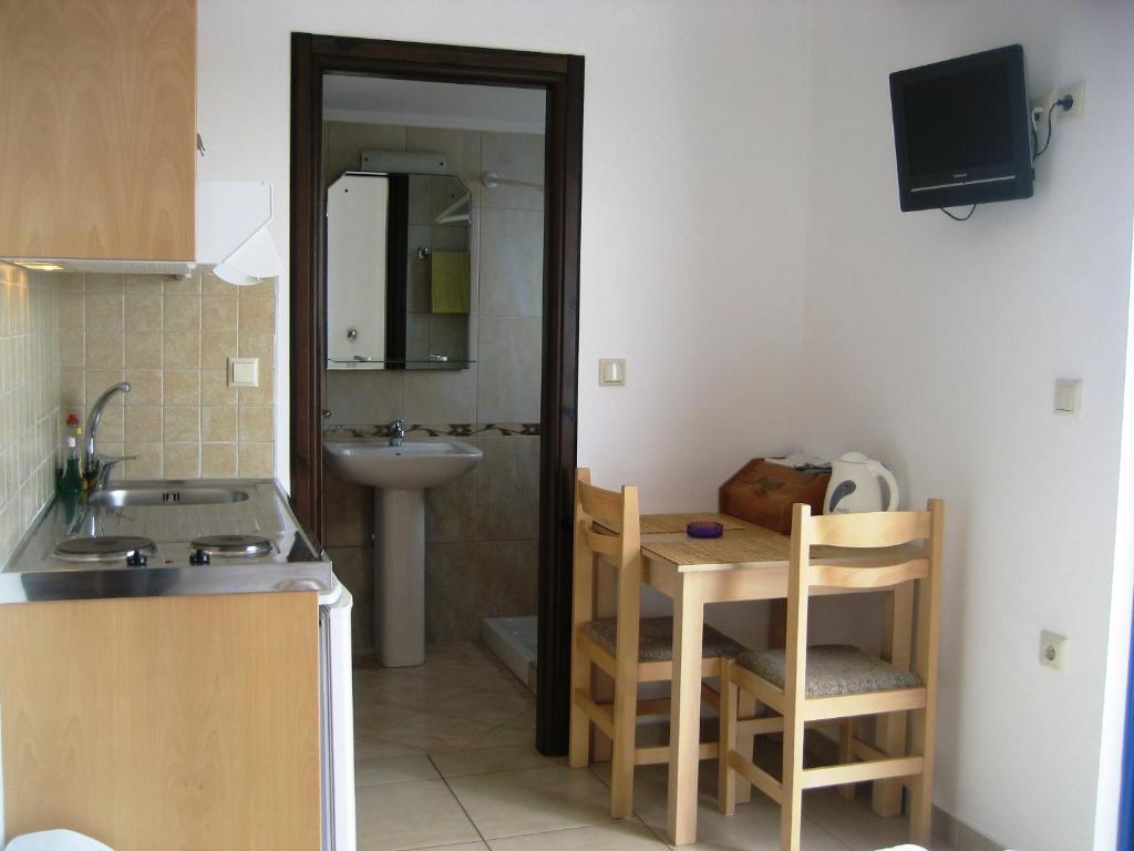 Yiorgos Studios Paleóchora Chambre photo
